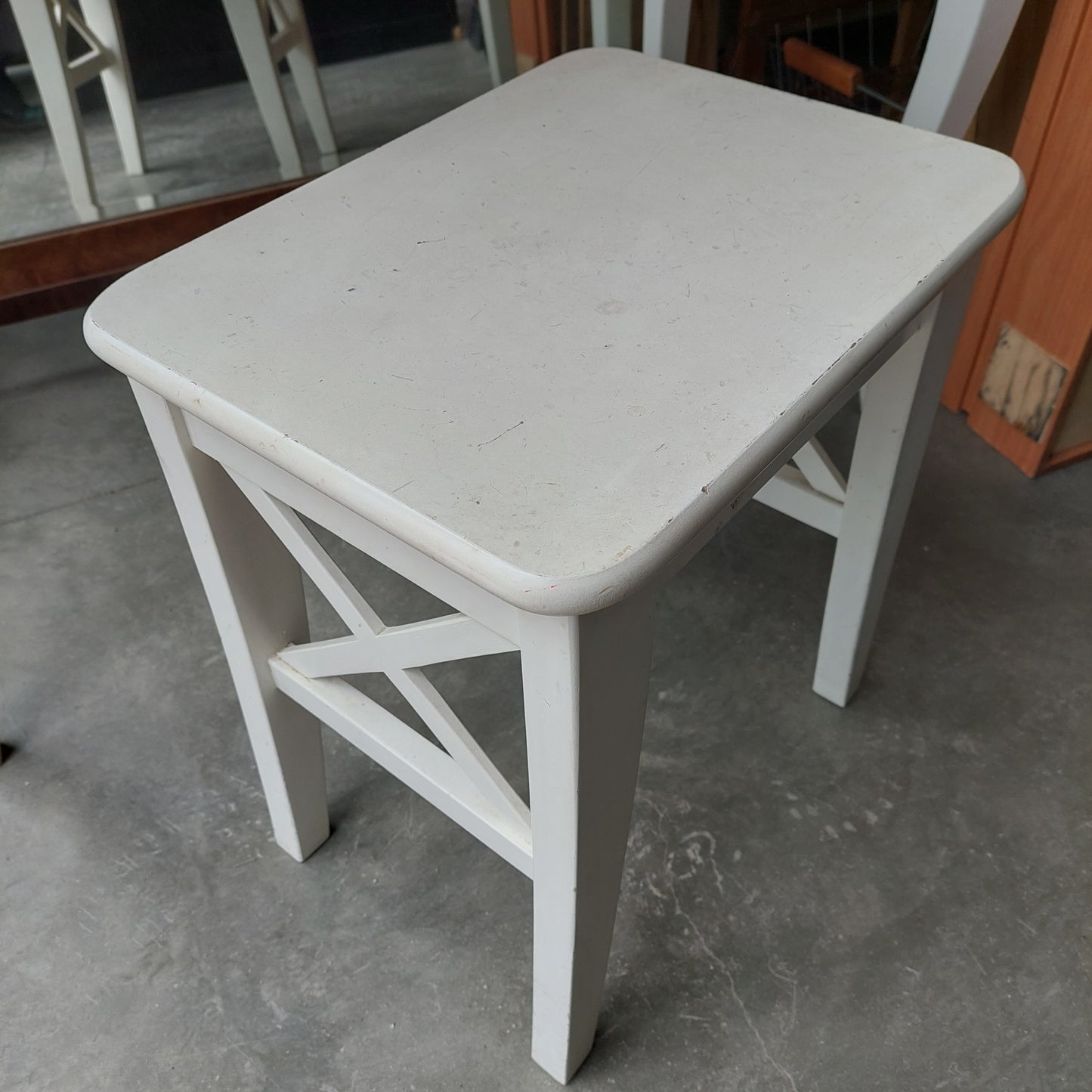 Toletta Con Specchio E Sgabello Cm100x50x158h