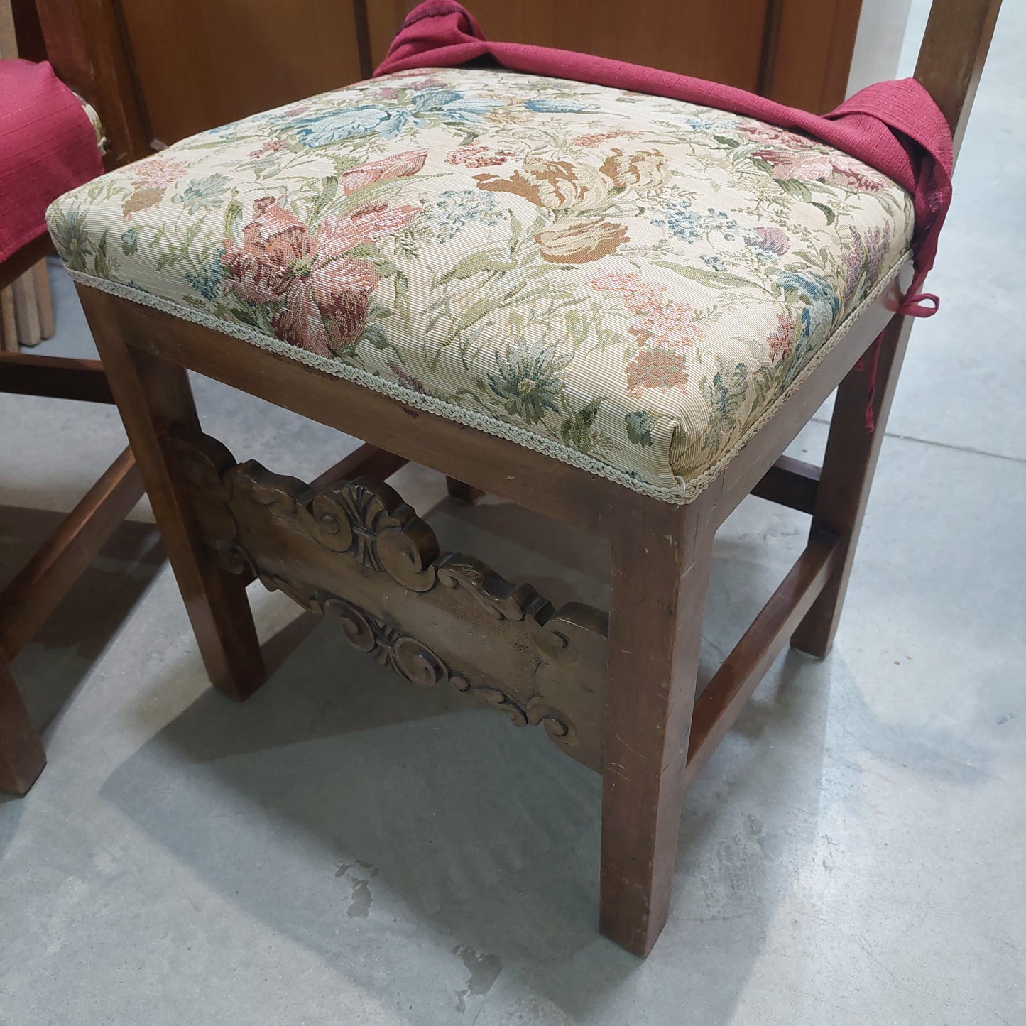 Coppia Sedie Antiche Legno Intagliato
