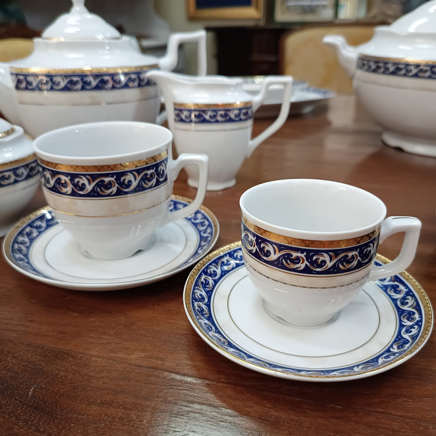 Servizio 131 Pz Piatti, Caffè, The Porcellana E Calici Cristallo Blu/oro
