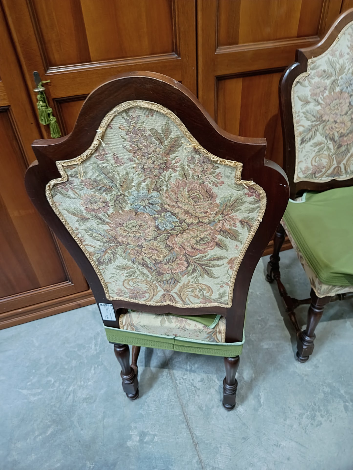 Coppia Sedie * Legno Imb. Fiori In Stile