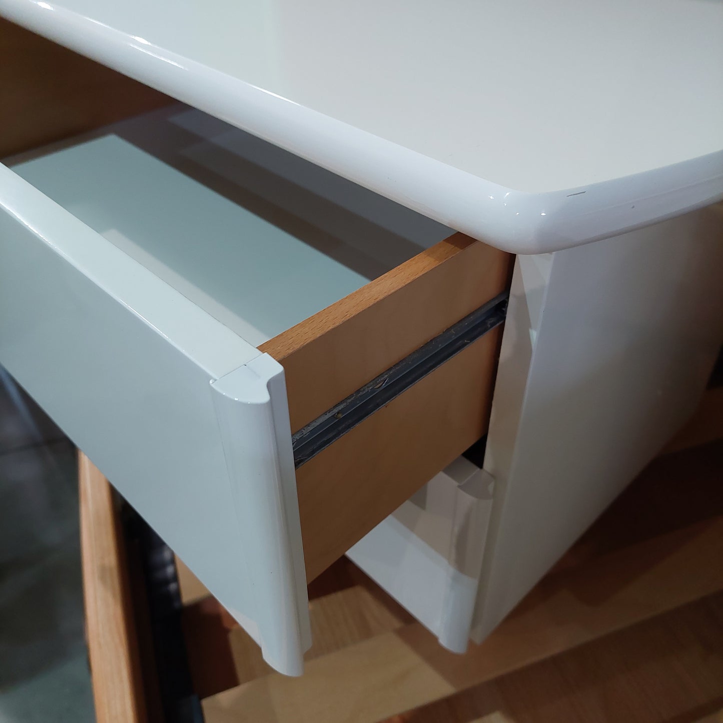 Coppia Comodini Bianco Laccato 2/c Cm69x39x47h