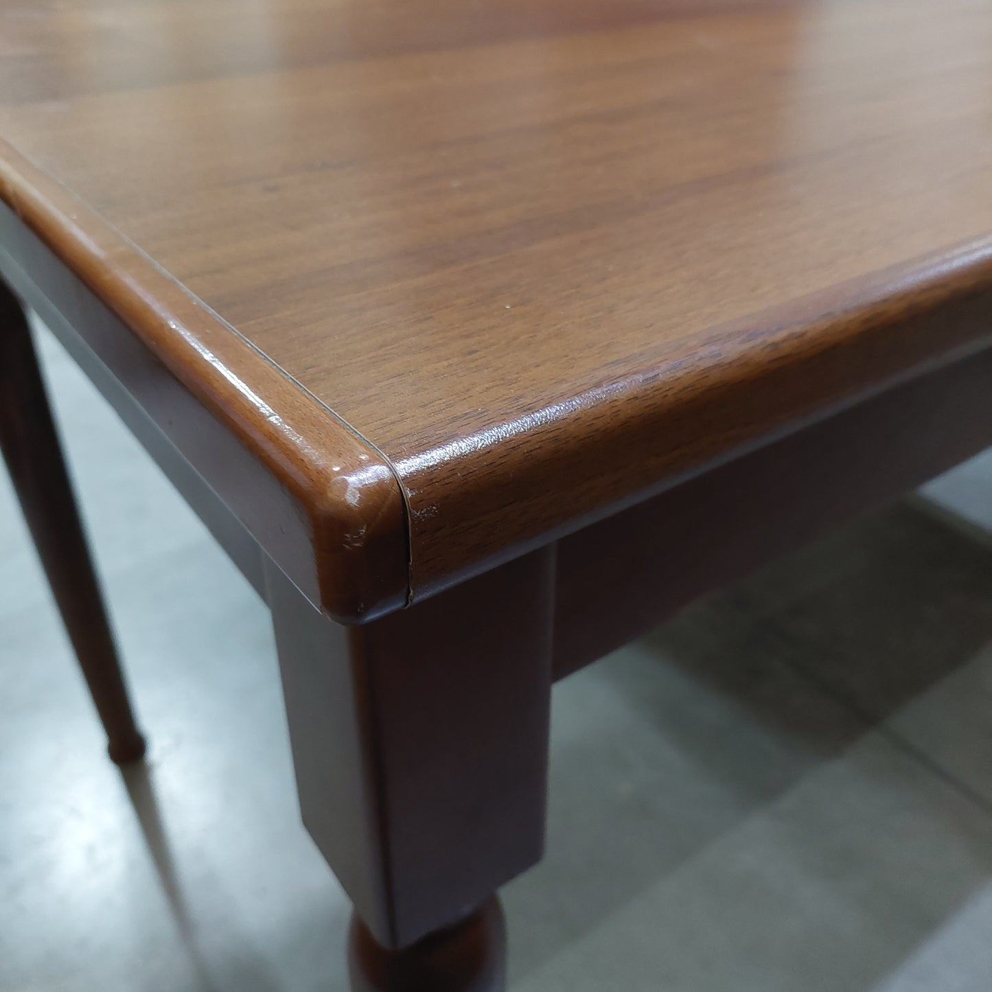 Tavolo Da Pranzo Color Noce Scuro Cm130x80x79h