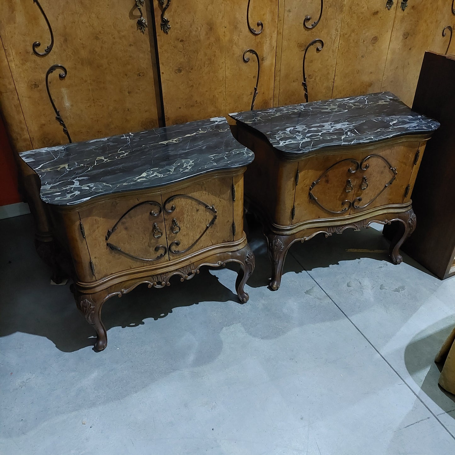 Coppia Comodini Radica Stile Chippendale Cm71x40x67h