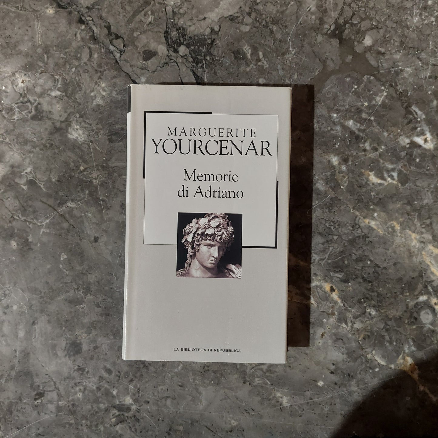 L/memorie Di Adriano - M. Yourcenar