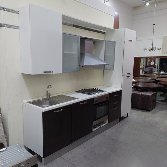 Cucina Lineare Bicolore Bianca/wenge Cm300