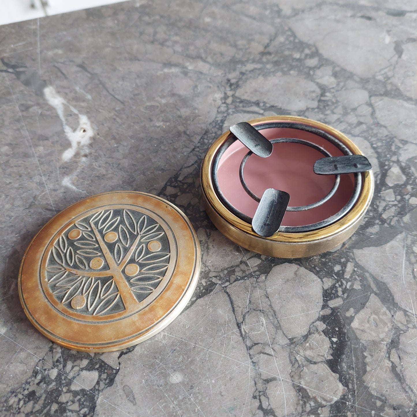 Scatolina Vintage Con Posacenere D8x2h