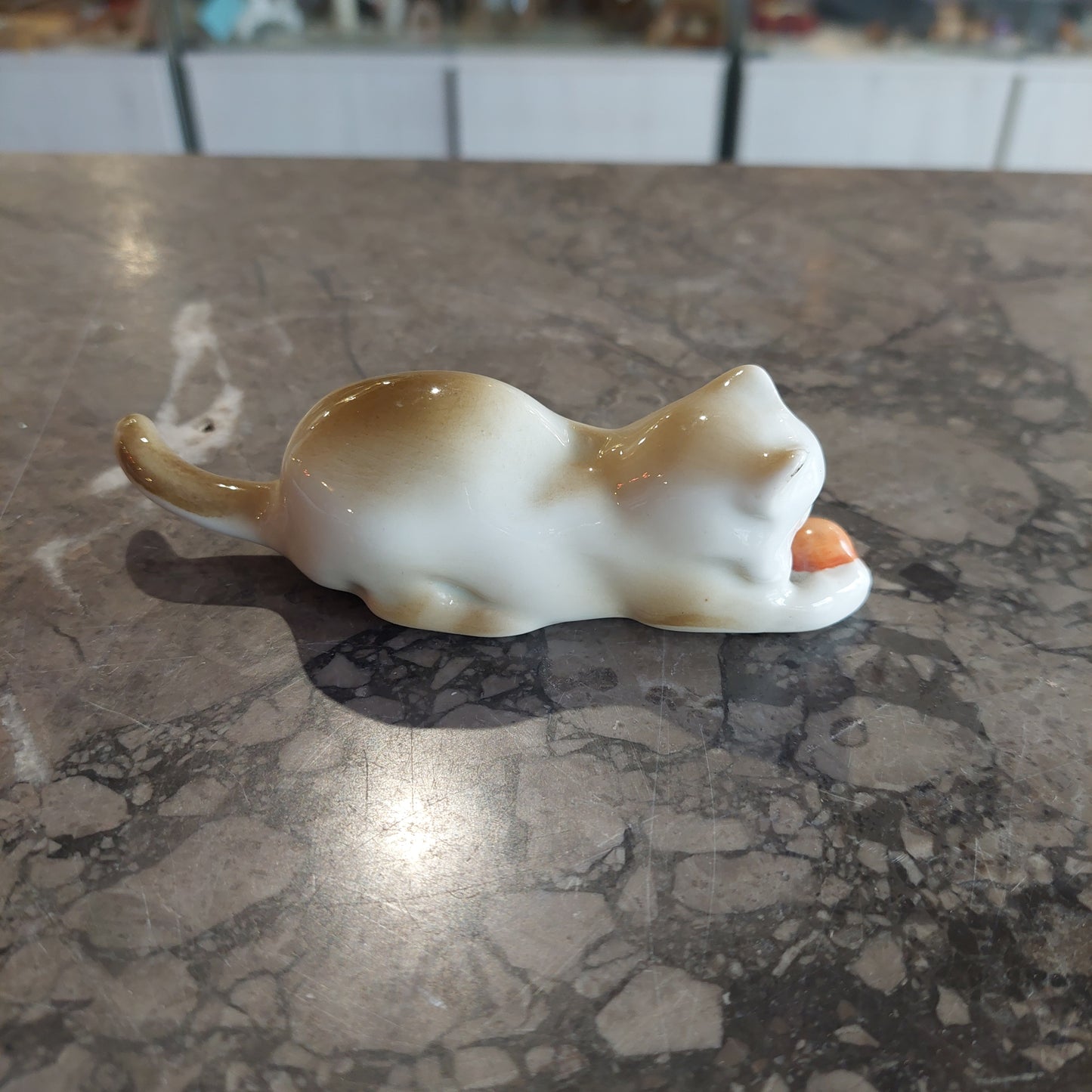Statuina Gattino Con Pallina Porcellana Vintage Zsolnay