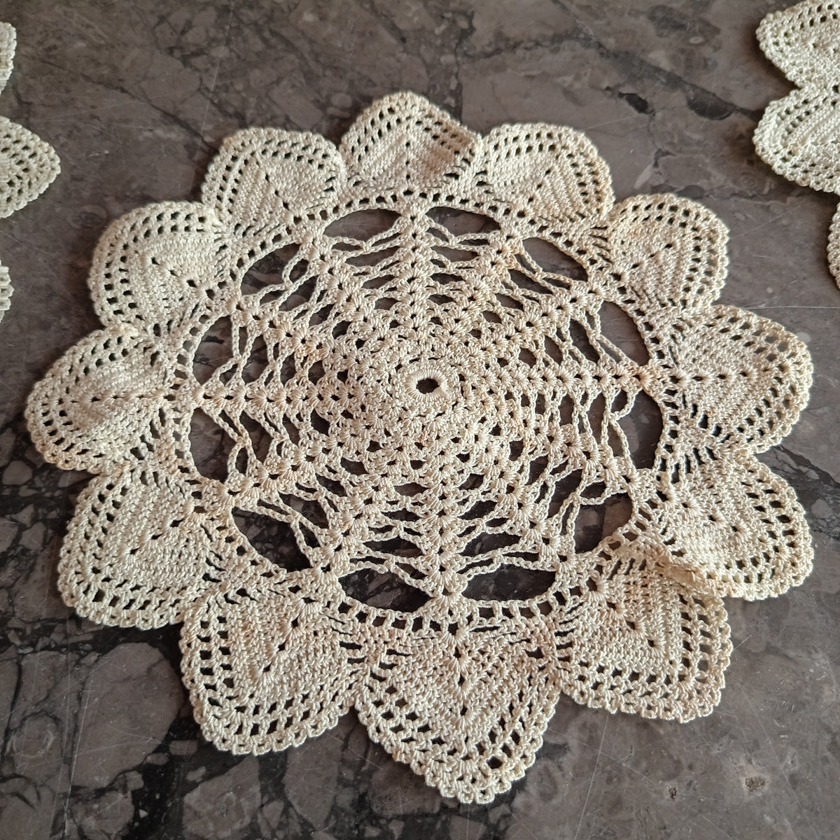 Centrino Bianco Stella D.22cm