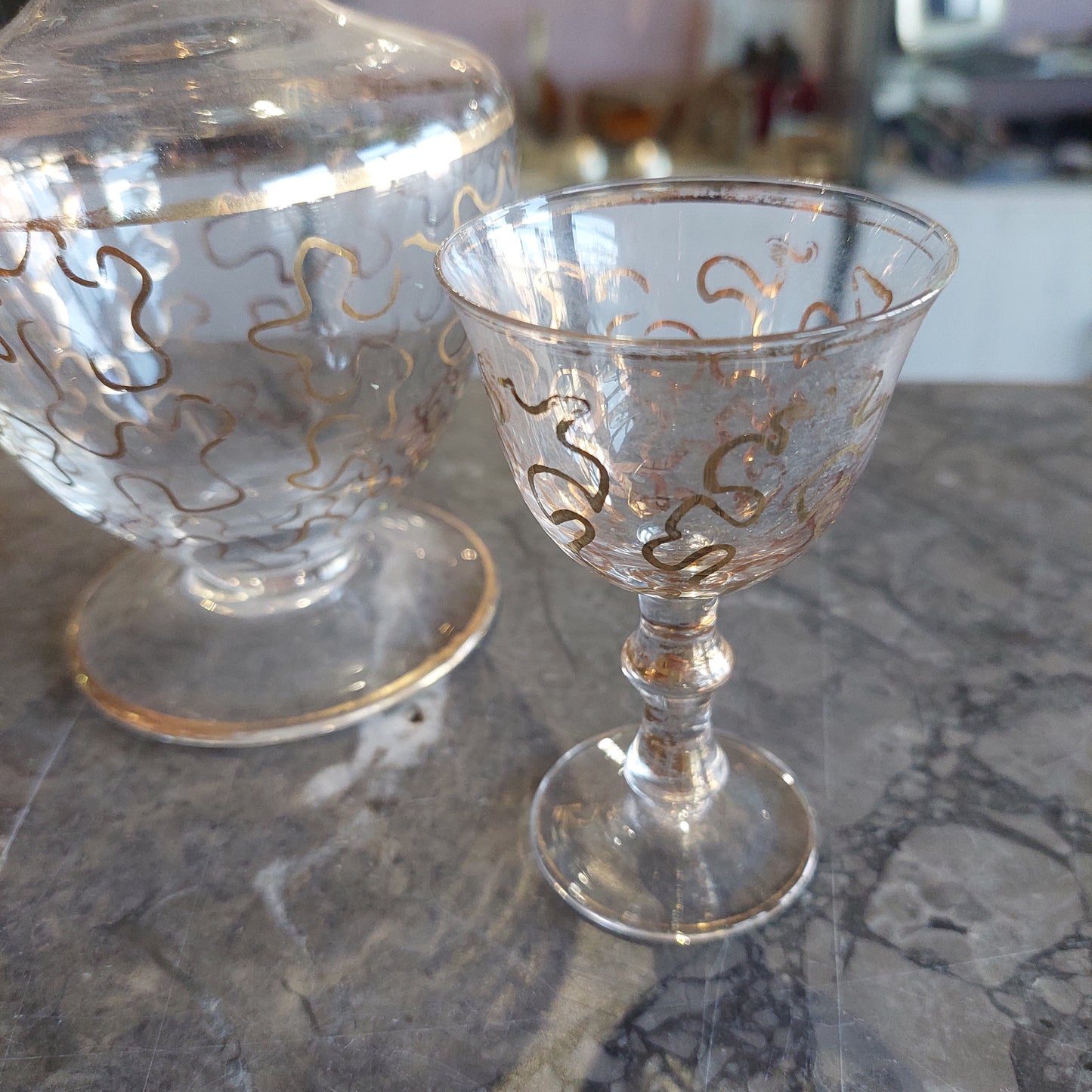 Set/bottiglia + 4 Mini Calici Rosolio Cristallo Decoro Oro Anni 50