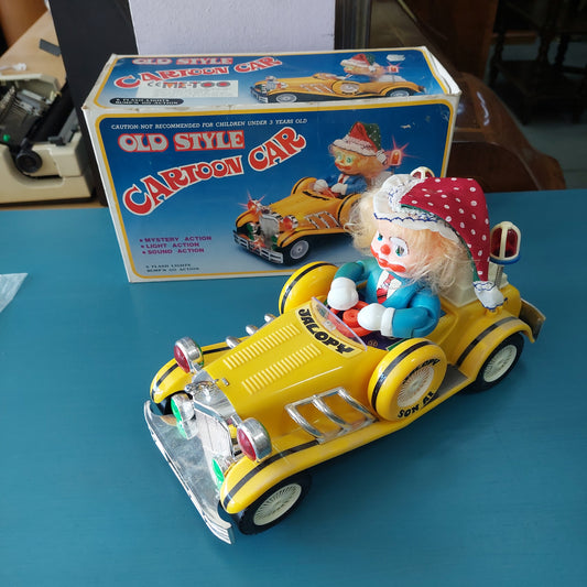Macchina Giocattolo - Old Style Cartoon Car Con Pagliaccio