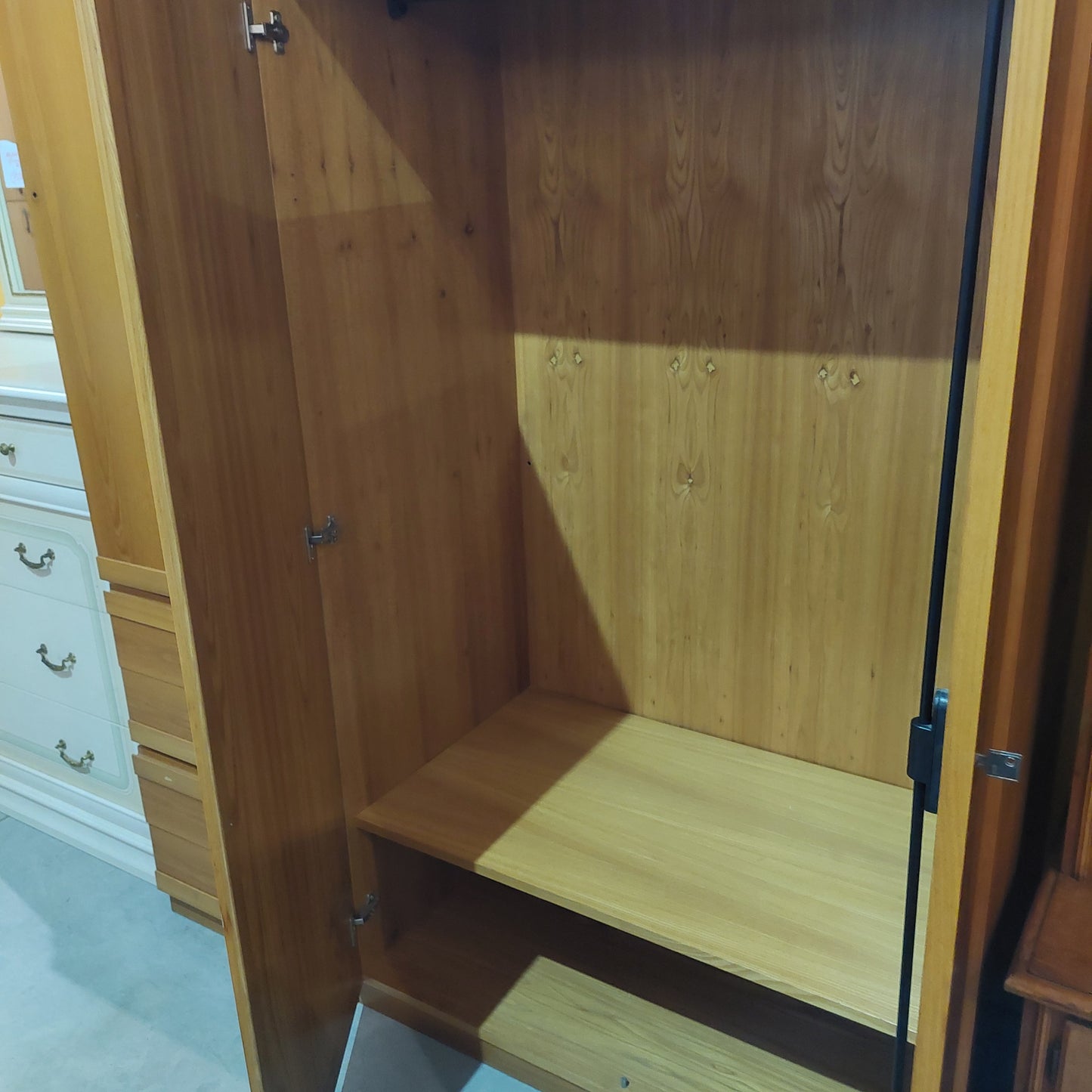 Armadio Frassino 5/a 2/c Cm150x60x237
