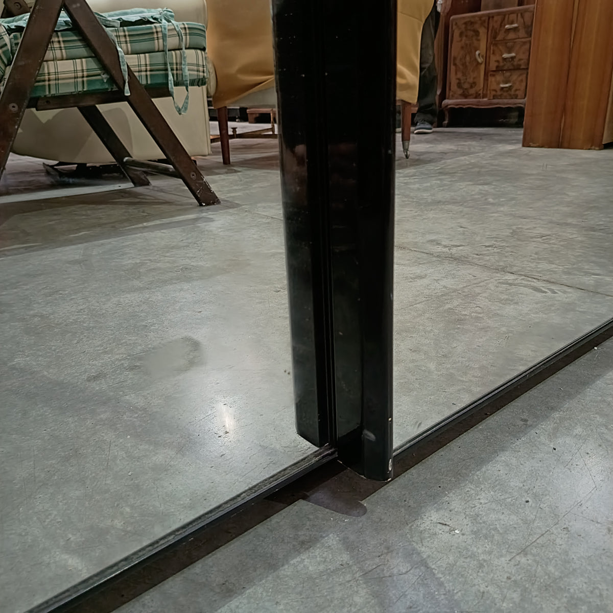 Armadio 3 Ante Scorrev. C/specchio Nero Laccato Cm276x60x254