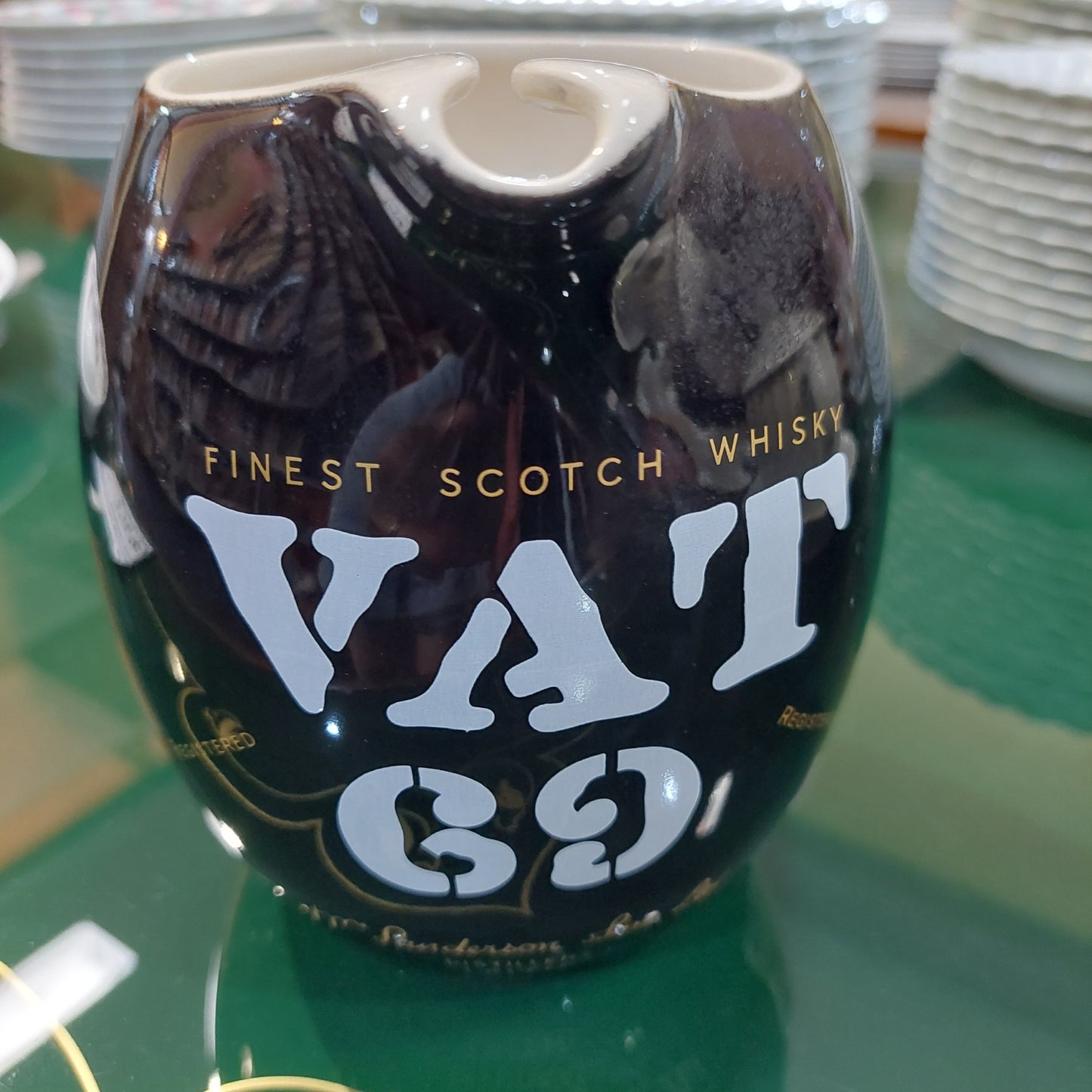 Caraffa Vat 69 Scotch Whisky Ceramica Vintage