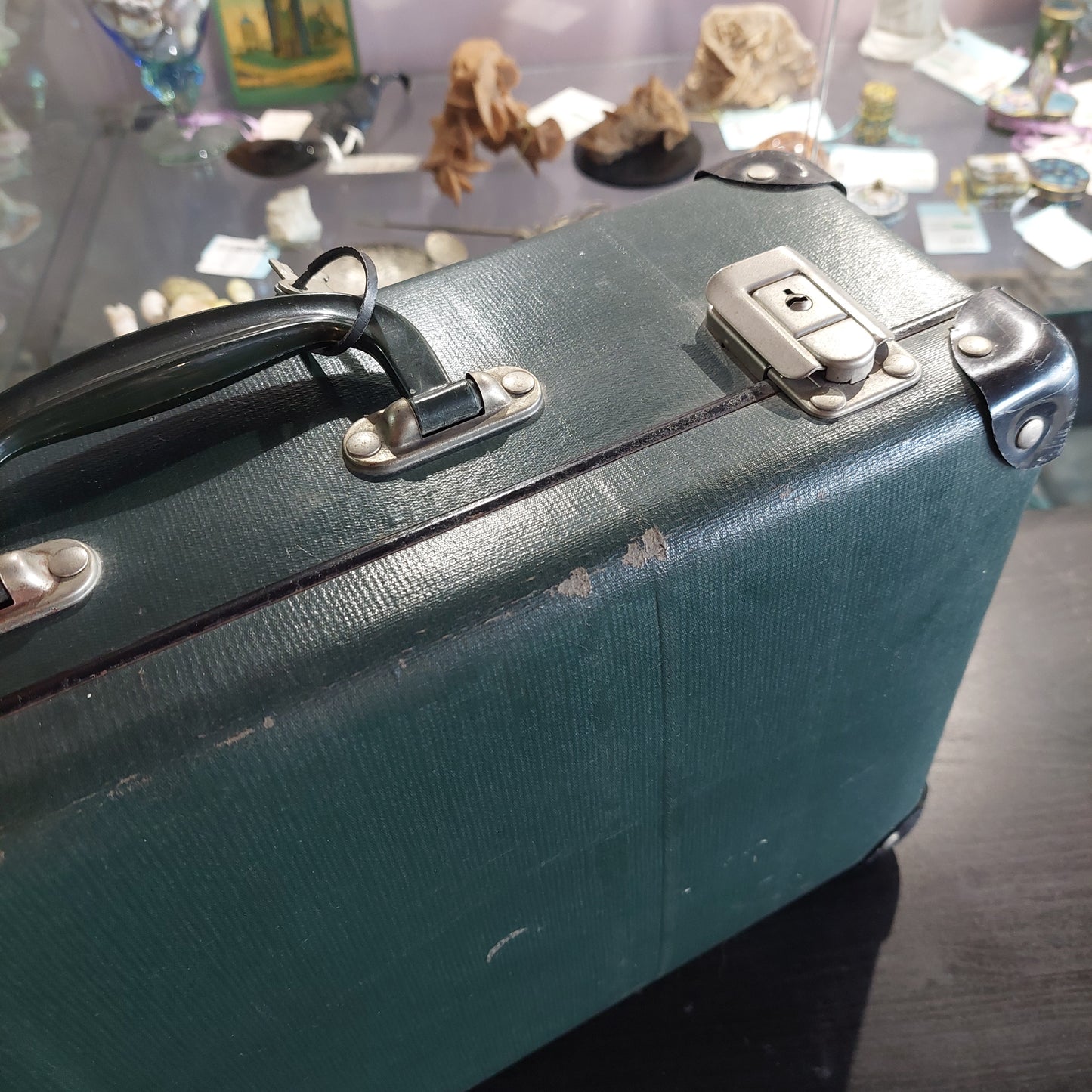 Valigetta Di Cartone Verde Con Borchie Anni 60 Cm40x13x24