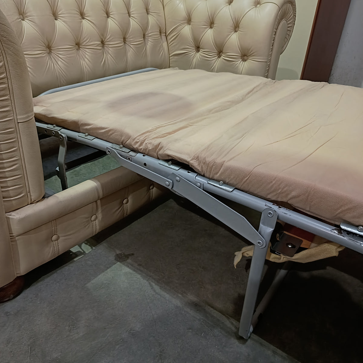 Divano Letto Chester Pelle * Beige Cm176x95x75