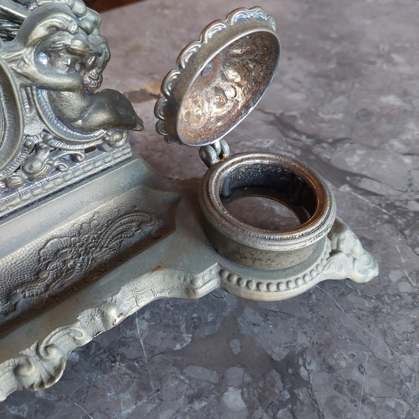 Portalettere Calamaio Antico C/puttini Bronzo Dorato