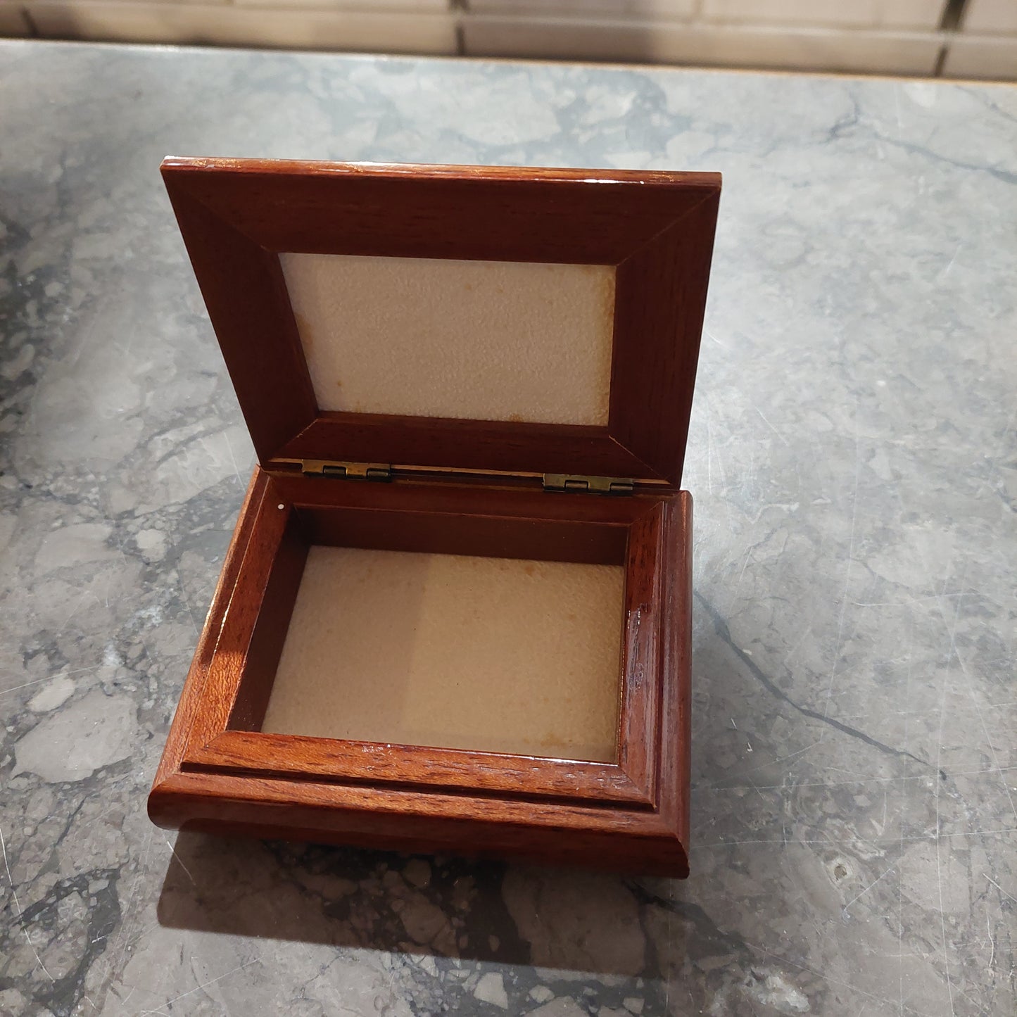 Scatolina Legno/argento Cm10,5x8,5x4h