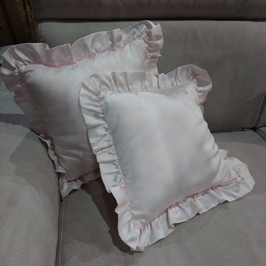Cuscino* Raso Rosa Bordo Volant