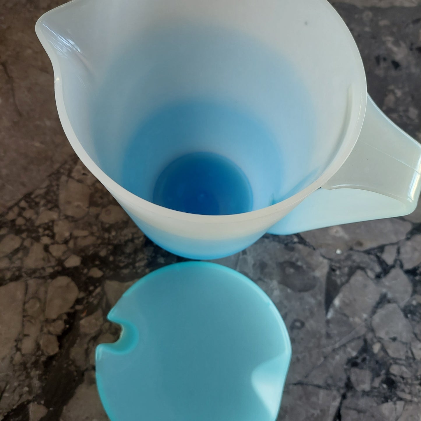Brocca Caraffa In Plastica Graduata Azzurra 1500ml