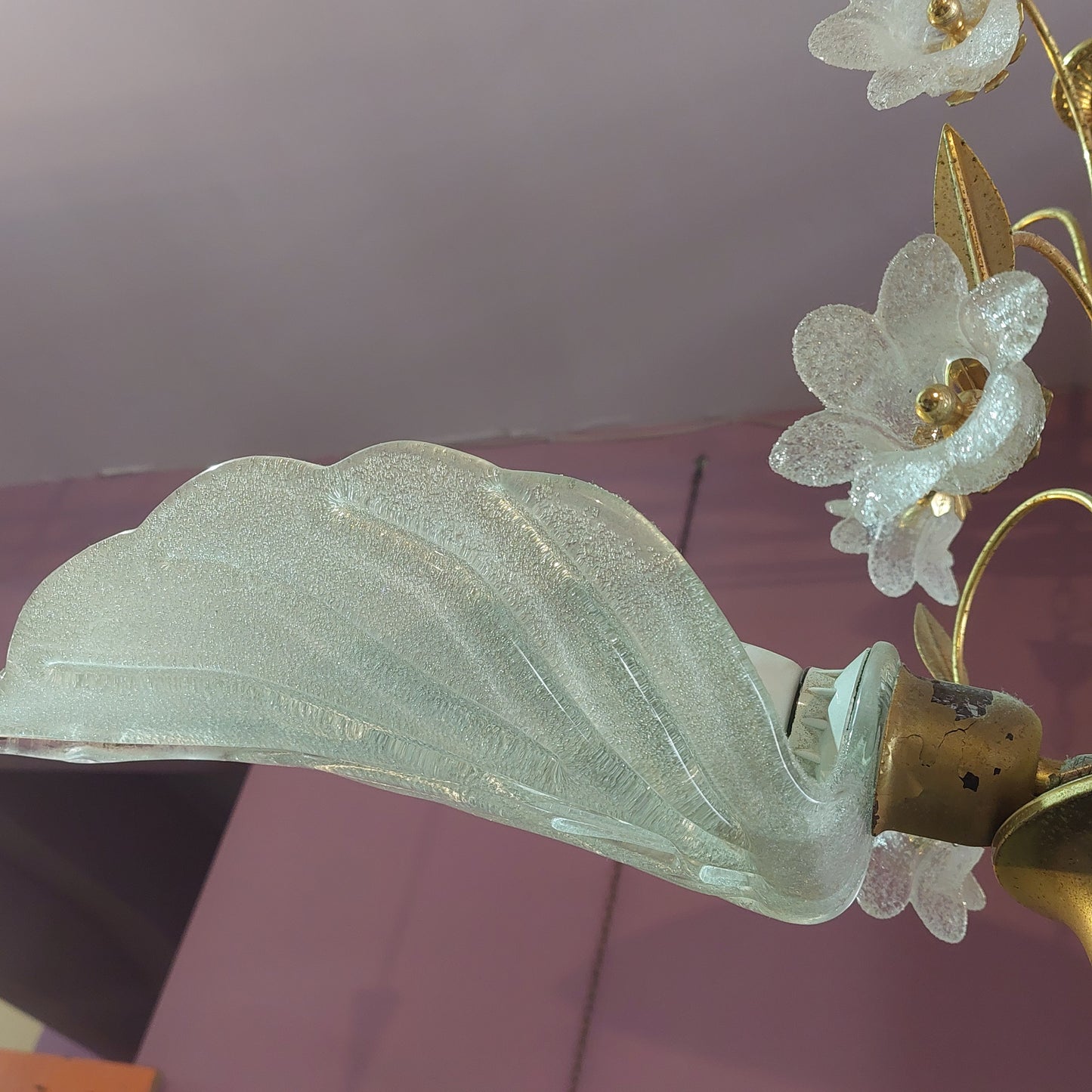 Lampadario Ottone/vetro Foglie E Fiori 3/l