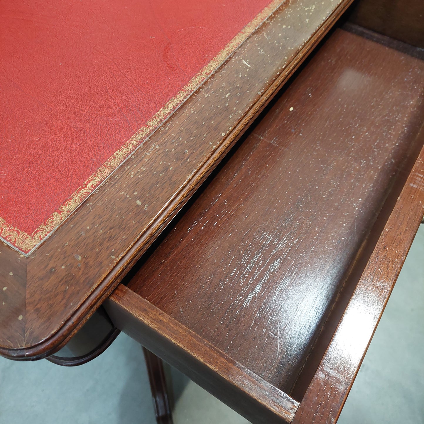 Tavolino Legno/pelle Stile Inglese 1/c Cm62x42x71h