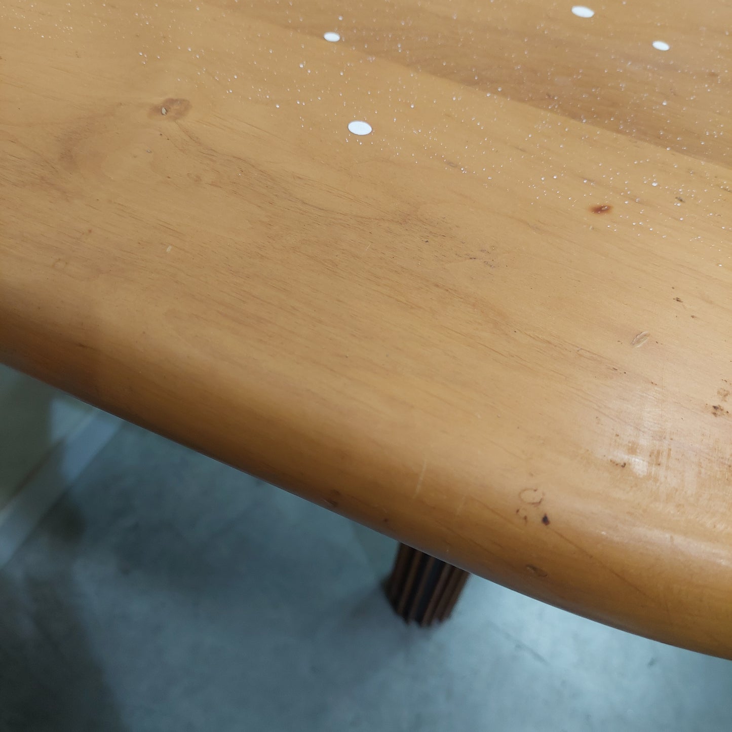 Tavolo Penisola In Legno Piede Di Design