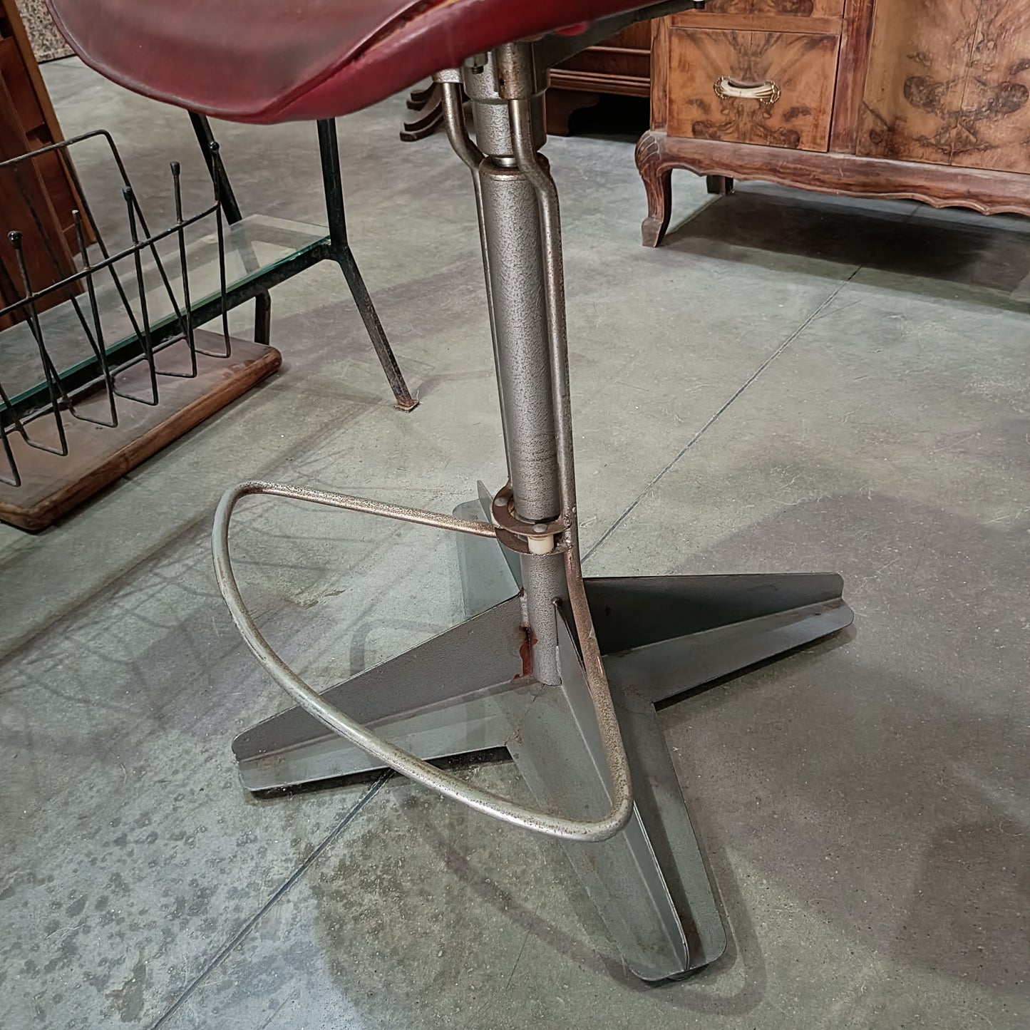Sgabello Alto Girevole Sky Bordeaux Vintage Bieffe Padova