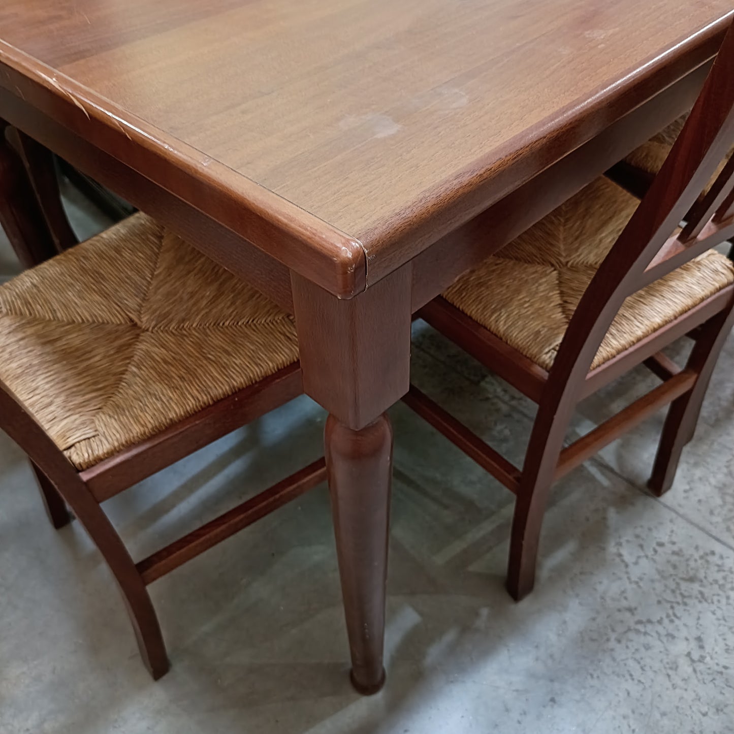 Set/tavolo Da Pranzo Color Noce + 4 Sedie Cm130x80x79h