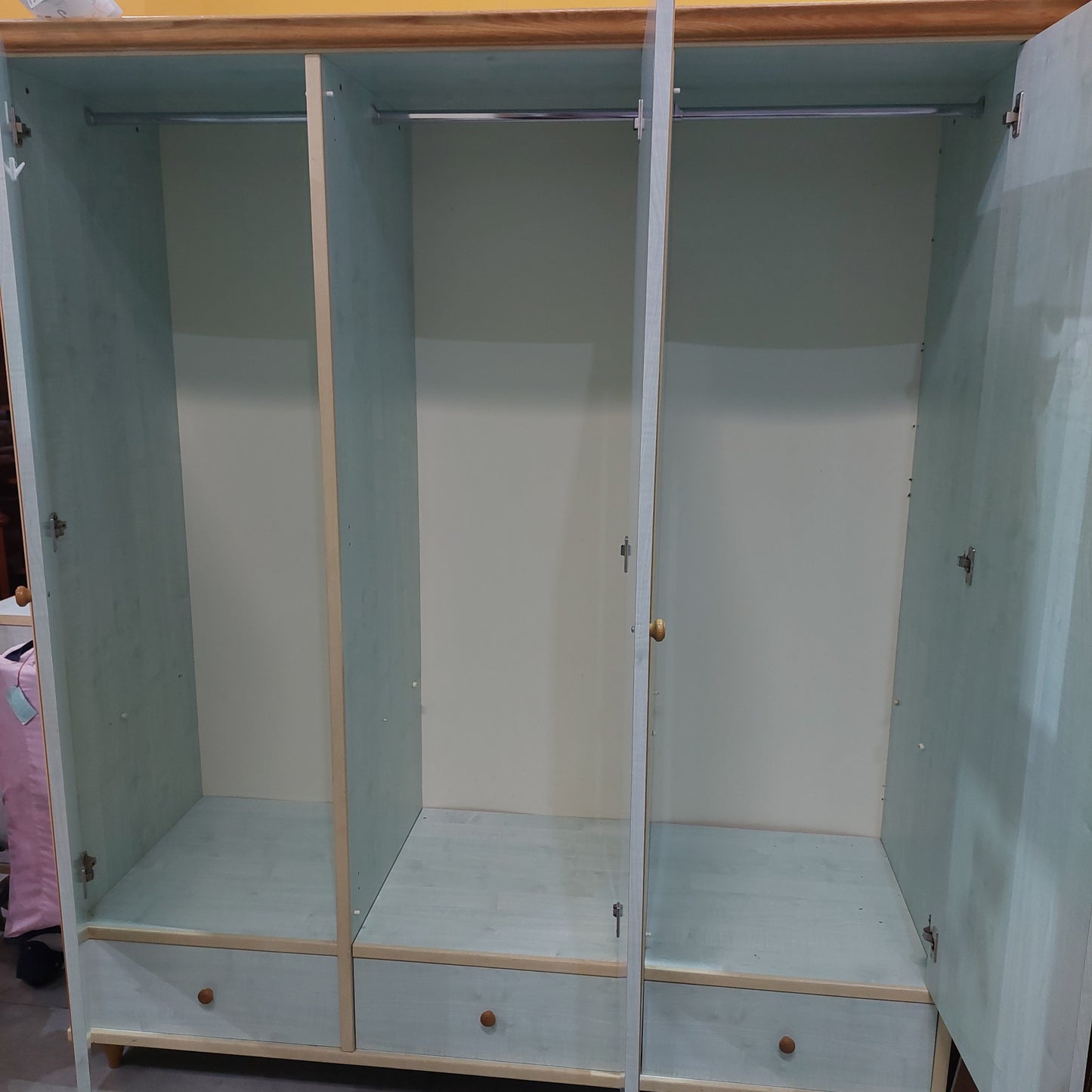 Armadio In Formica Azzurro 3/a 3/c Cm177x63x199h