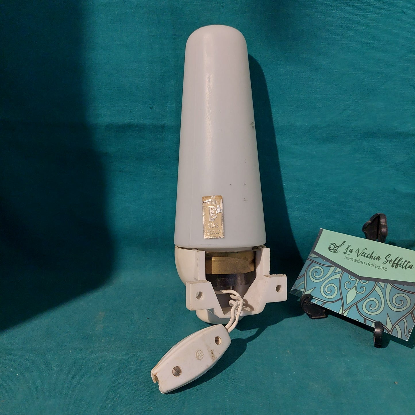 Applique Cono Opalino Bianco Anni '60 H21 (51882)