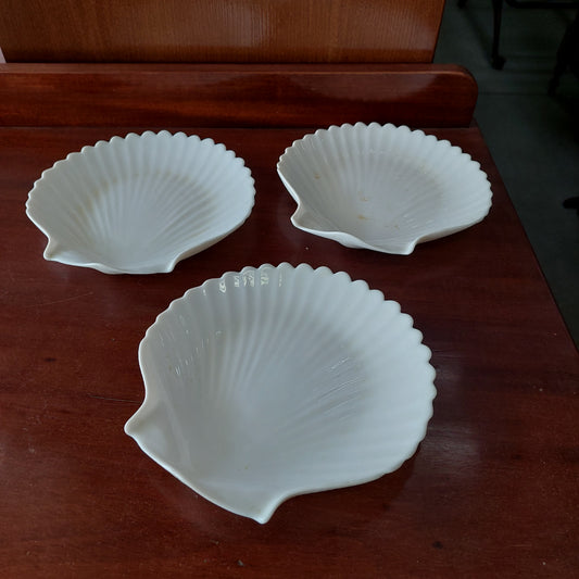 Set/3 Piatti Conchiglia Arcopal Bianco Vintage