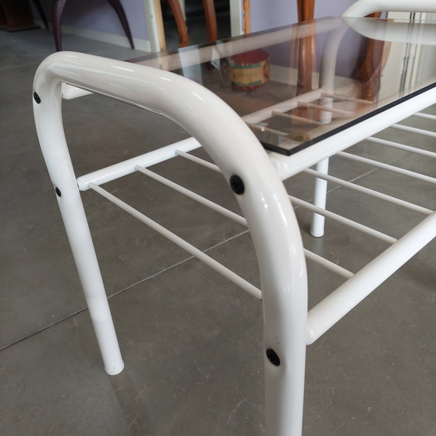 Coppia Comodini Metallo Bianco E Vetro Cm49x35x44h