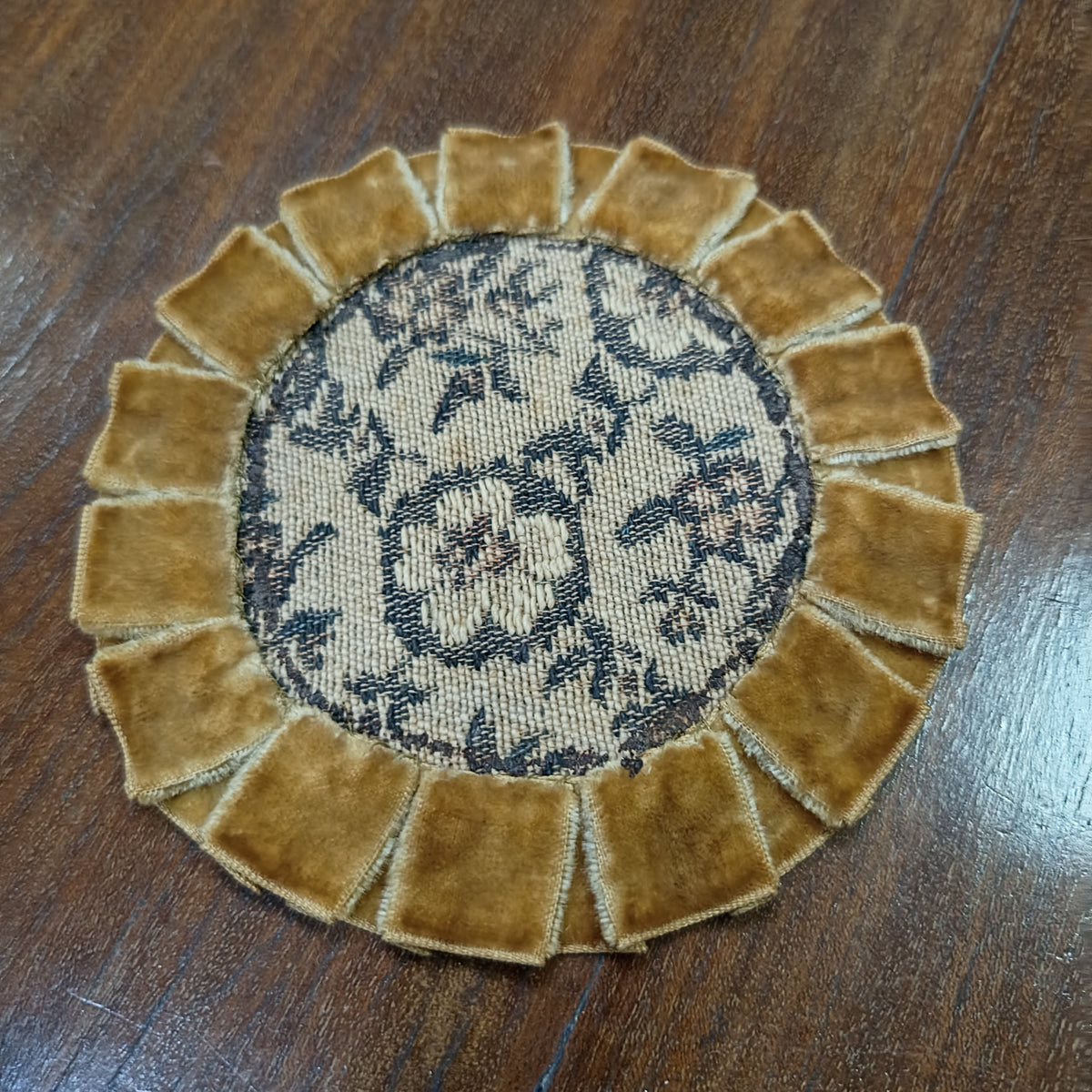 Centrino Velluto D. 12,5 Cm