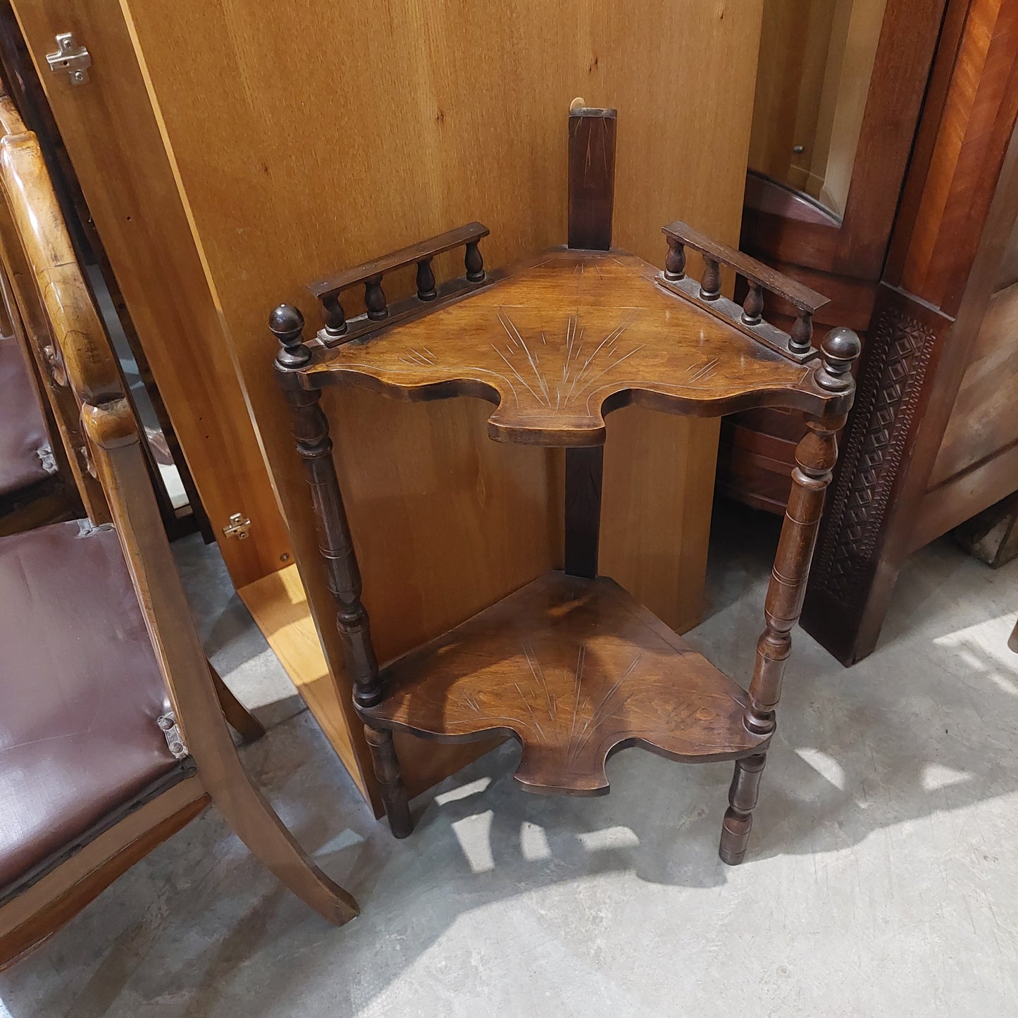 Angoliera Antica In Legno 2/ripiani Cm35x35x88h