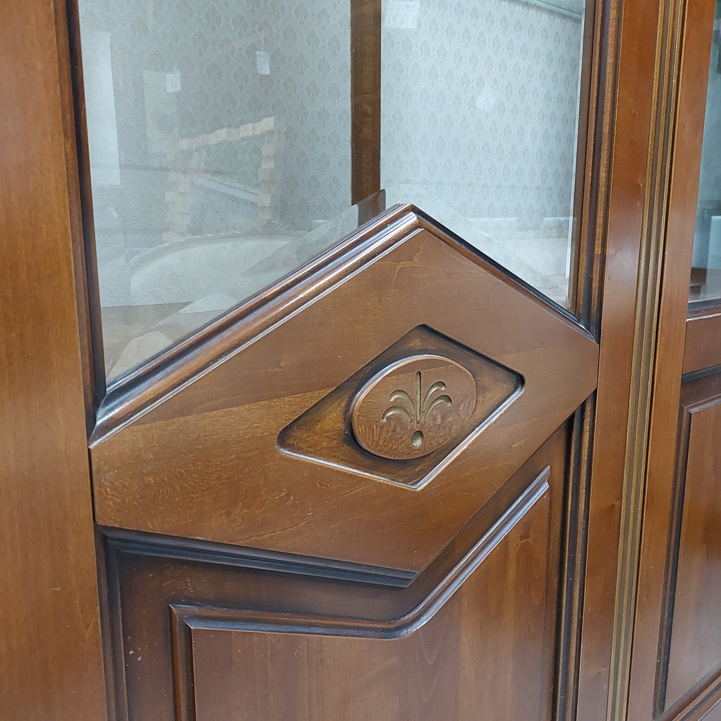 Vetrina* Cristalliera Noce 3 Ante Cm196x53x220h