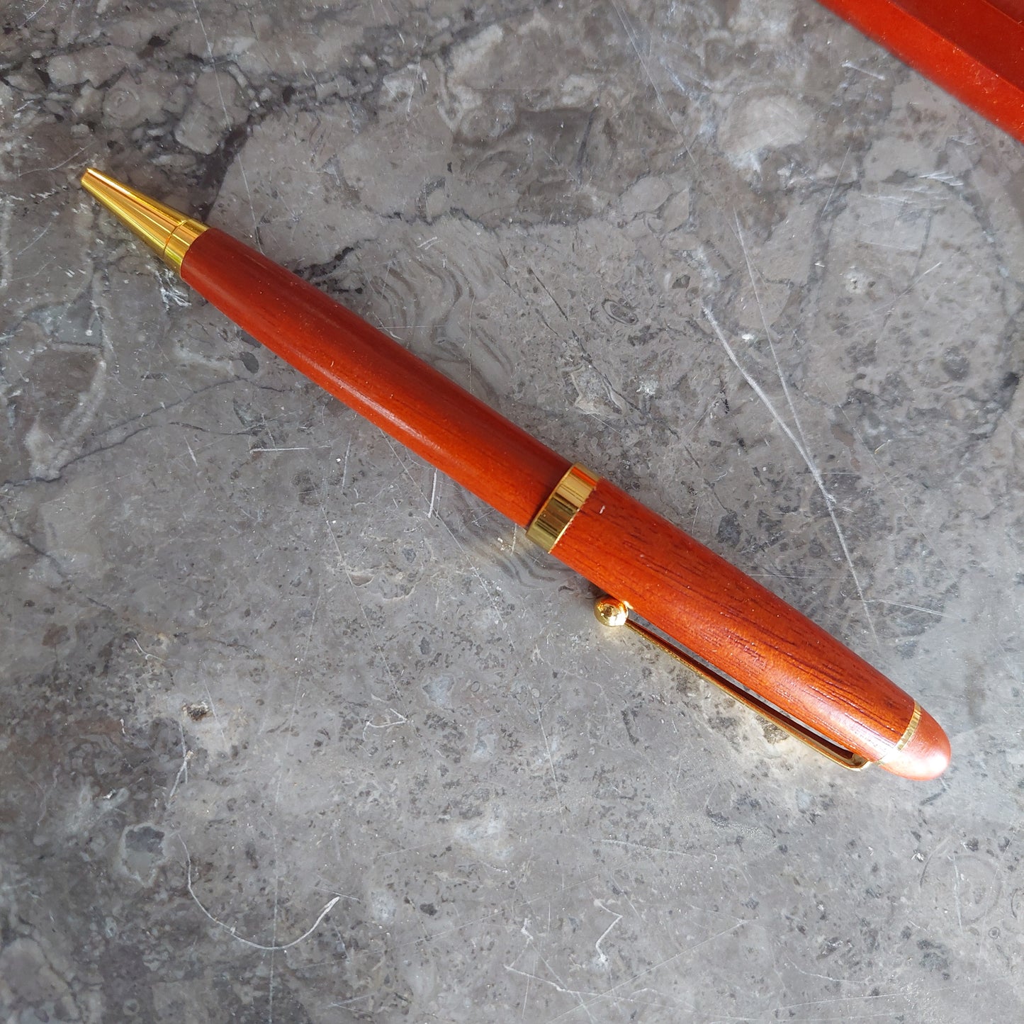 Penna Legno Dorata Con Custodia Legno / Argento