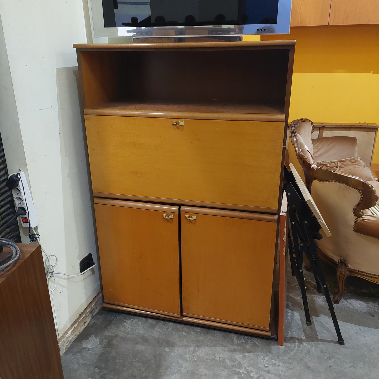 Mobiletto Noce 2 Sportelli 1 Ribalta Cm94x46x143h