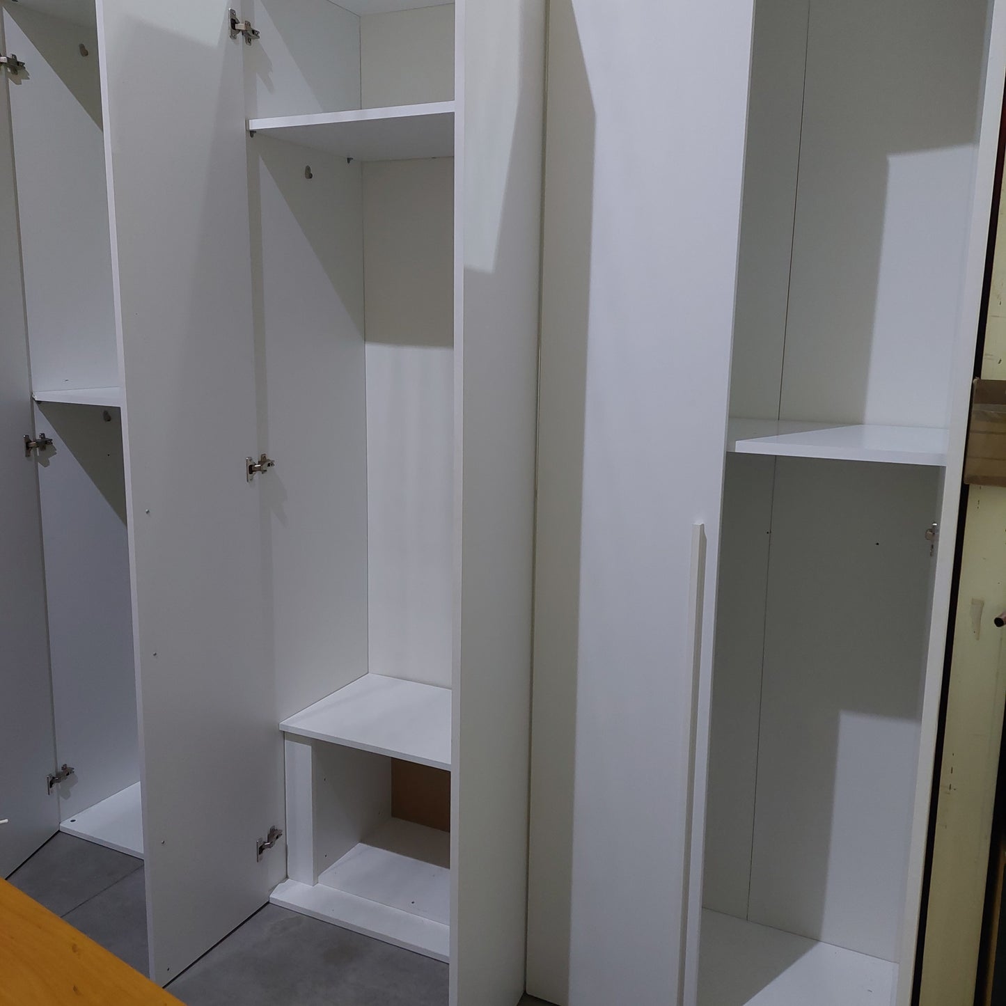 Armadio Bianco 6 Ante Cm240x52x237h