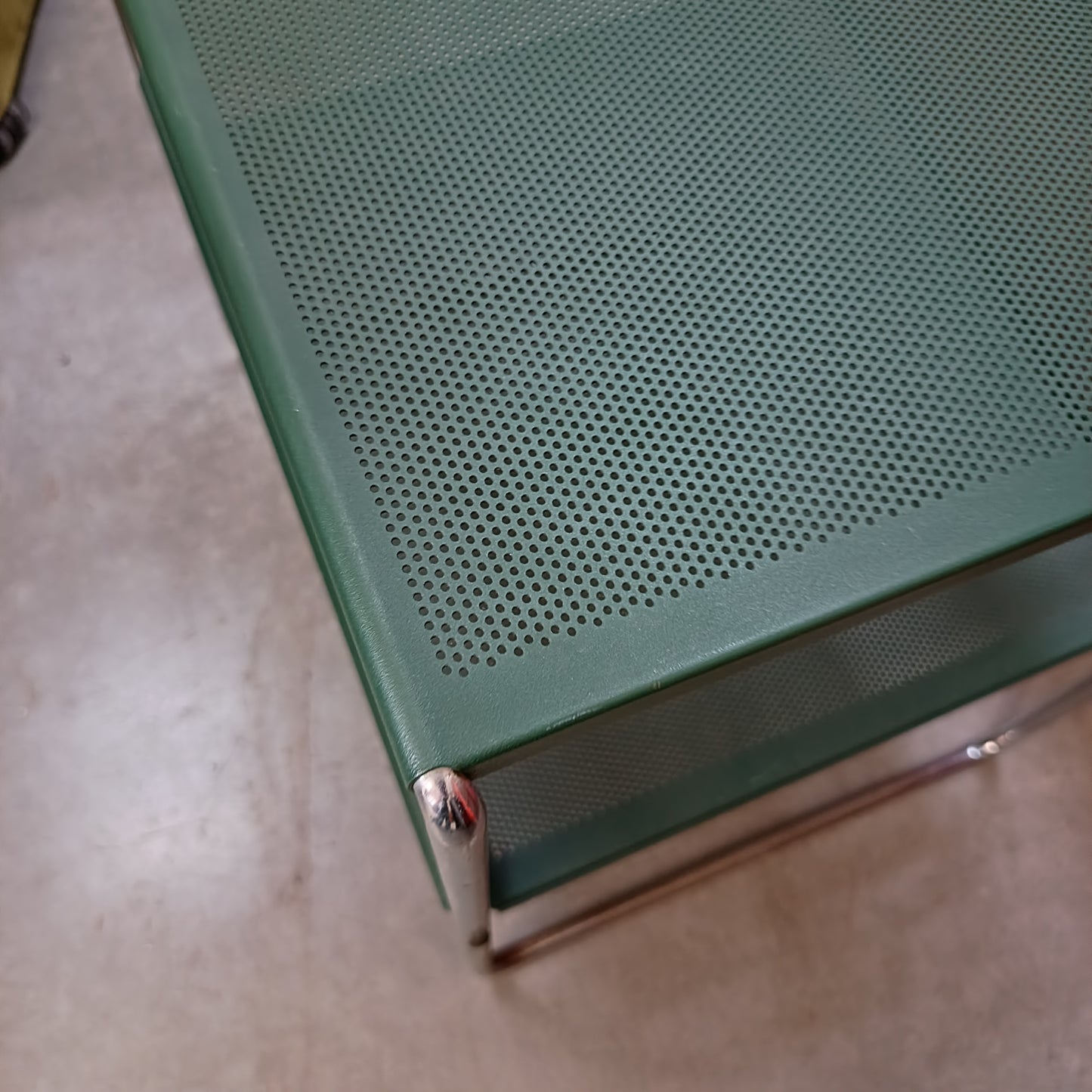 Tavolino Metallo Verde 2/r Cm49x38x49h