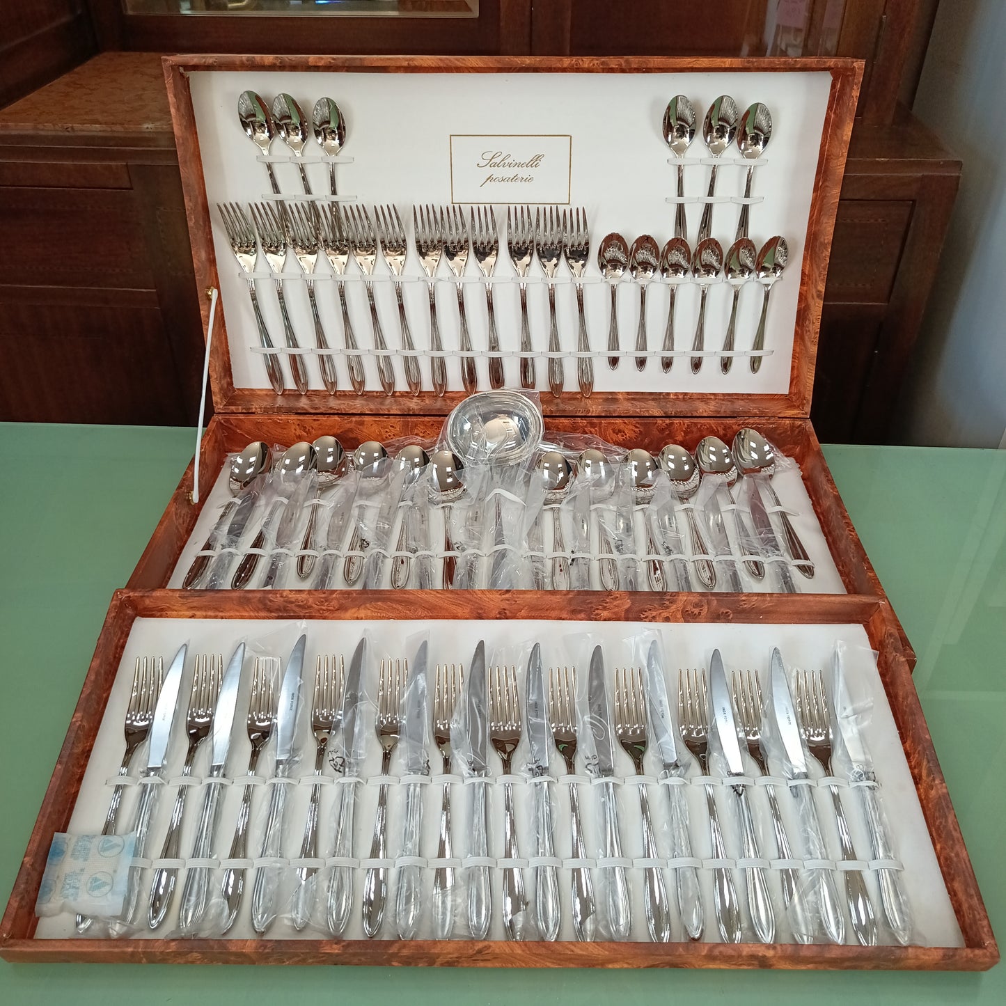 Servizio Posate Acciaio Inox 18-10 Salvinelli 75 Pz