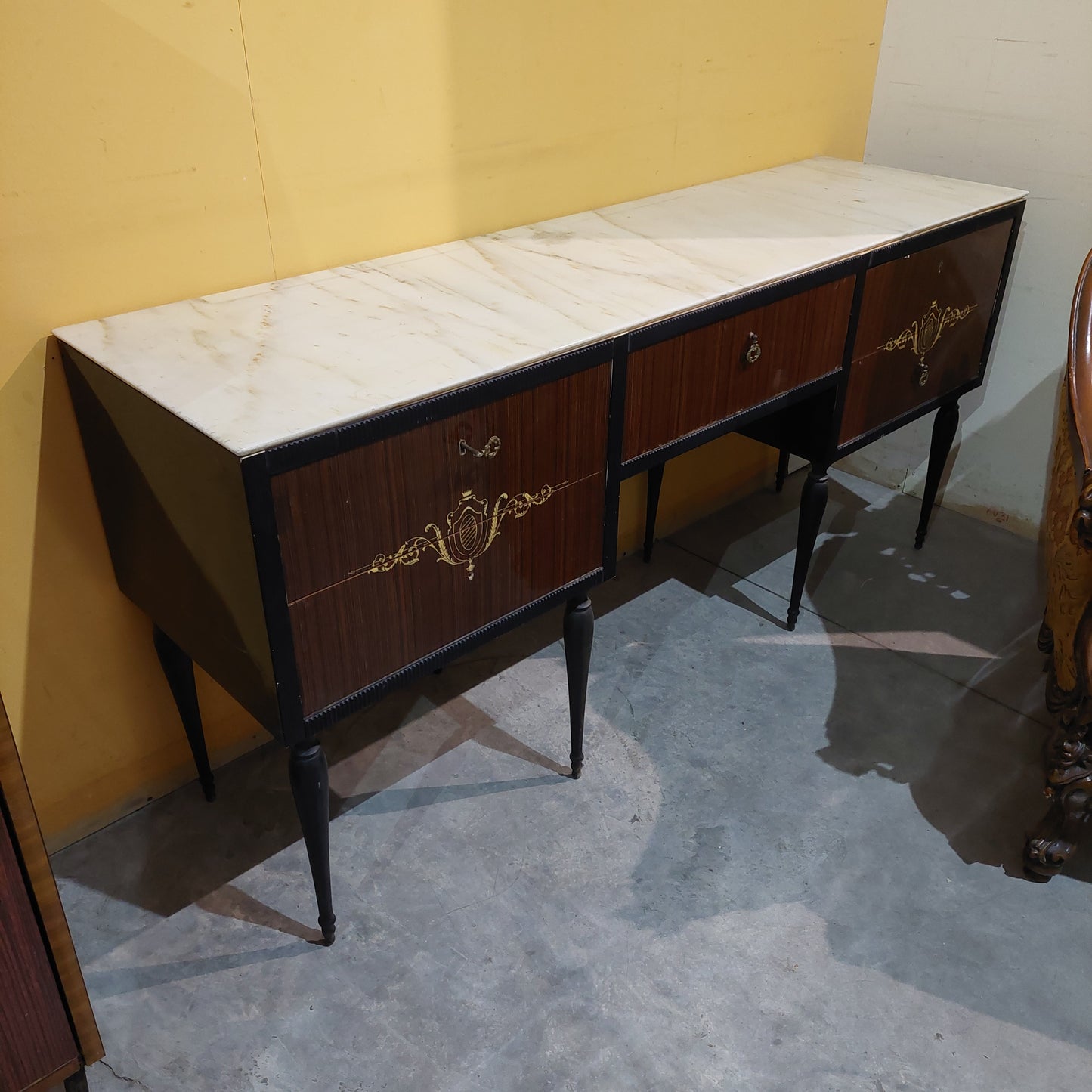 Cassettiera Anni 50 Con Marmo 5/sportelli Cm167x45x80h