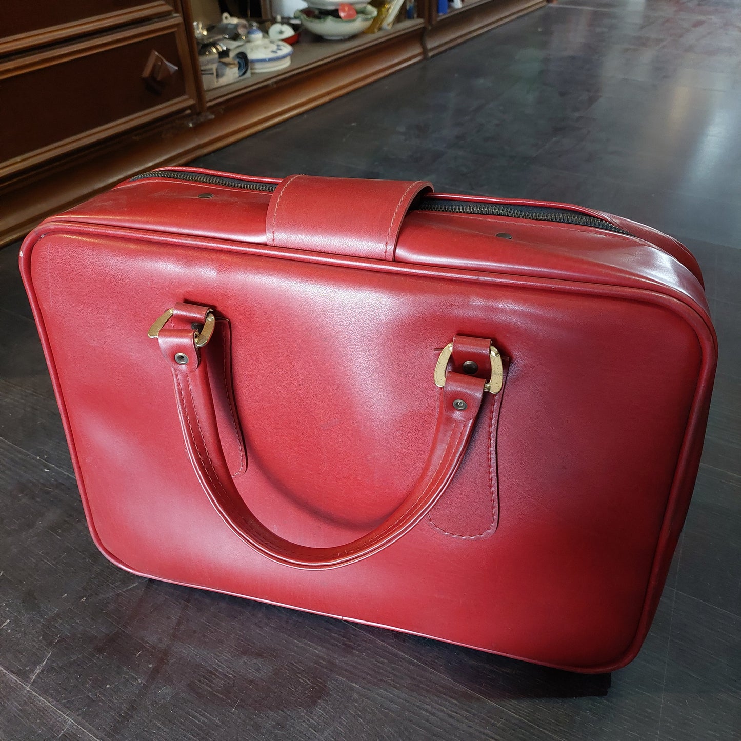 Valigia In Pelle Rossa Con Lucchetto Anni '70 Cm52x12x38