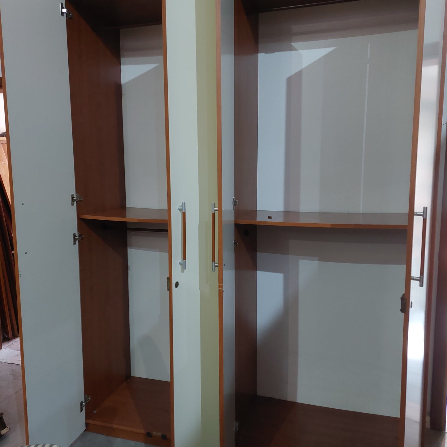Armadio* 4/a Bianco/ciliegio Cm 180x57x246h