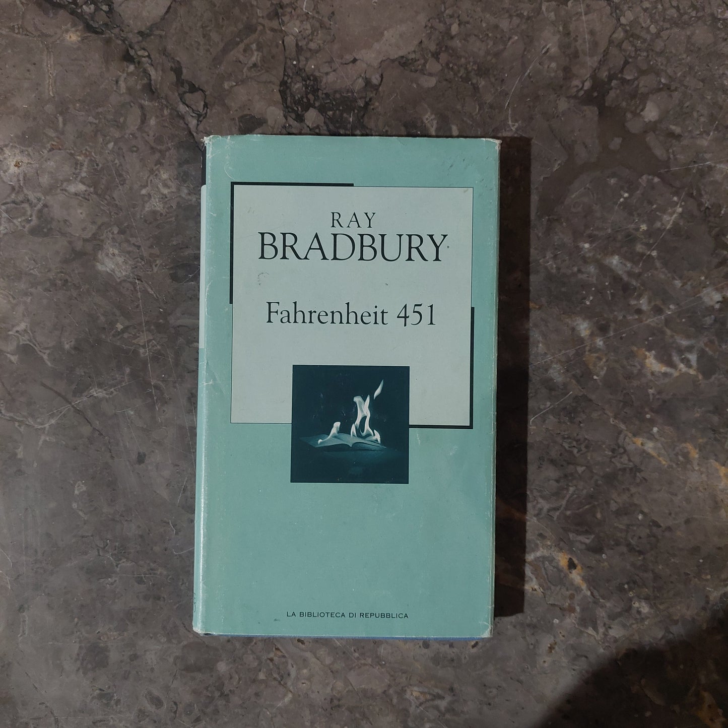 L/fahrenheit 451 - R. Bradbury