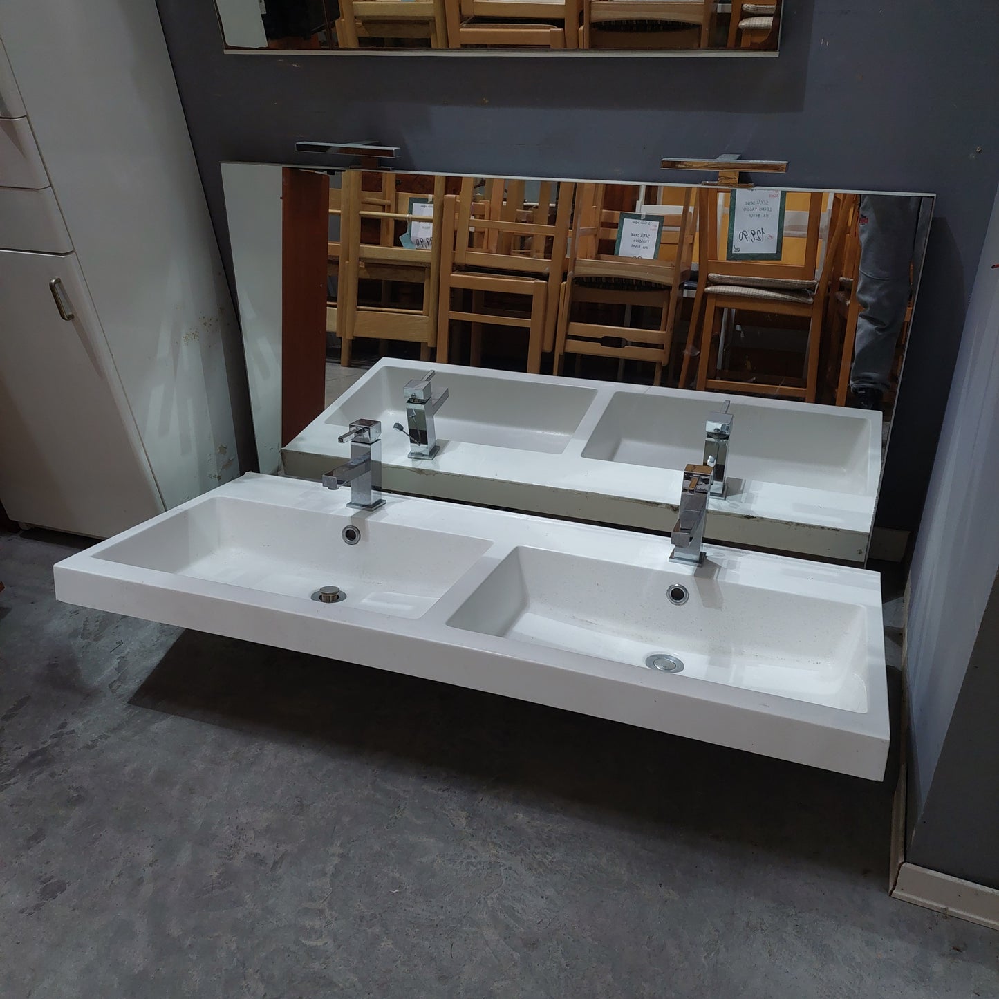 Set Lavandino Doppio Da Incasso E Specchio Con Luce