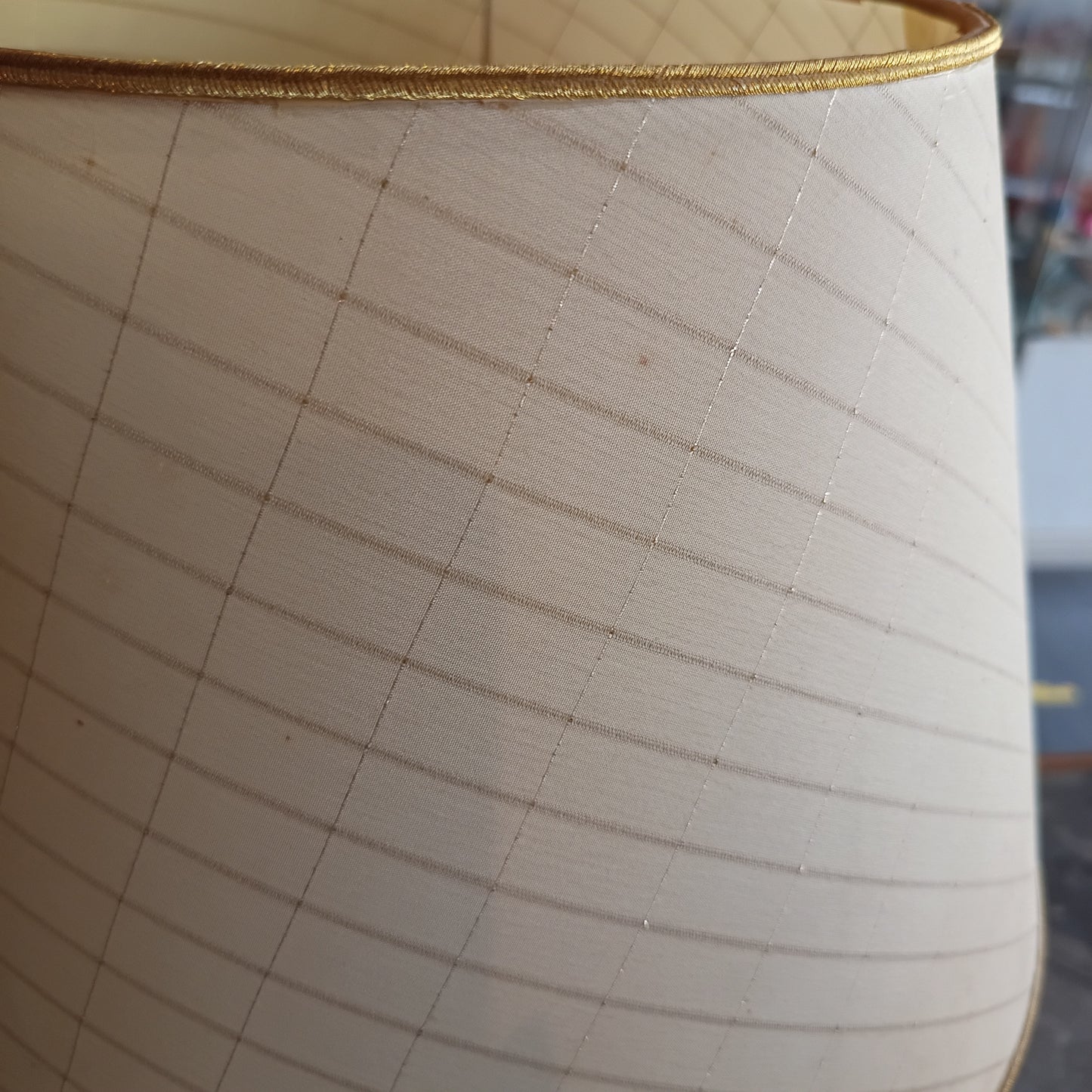 Lampada Ceramica Bianca Oro Paralume Beige