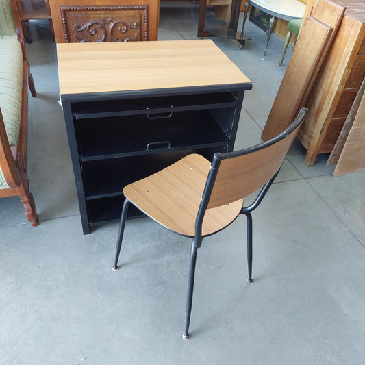 Porta Pc Con Sedia In Formica Cm70x50x75