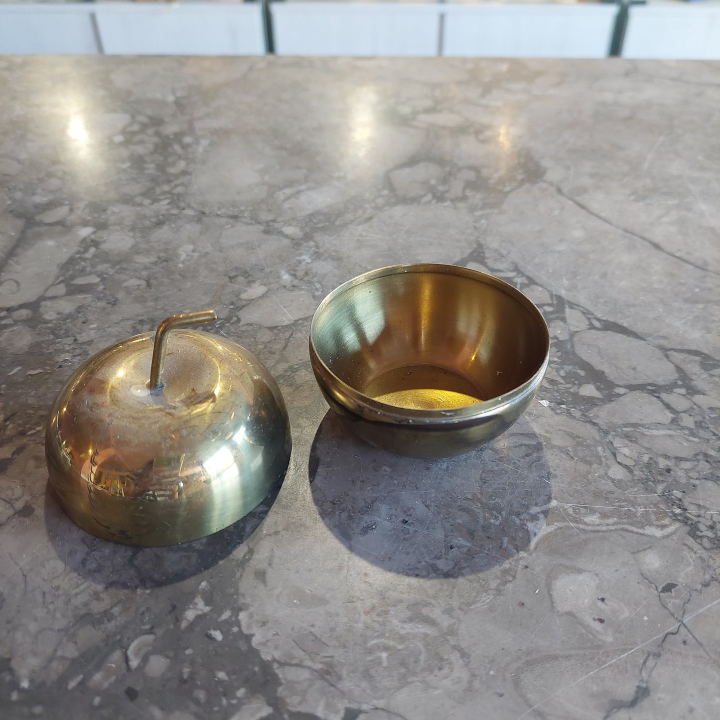 Scatolina Mela Ottone Vintage