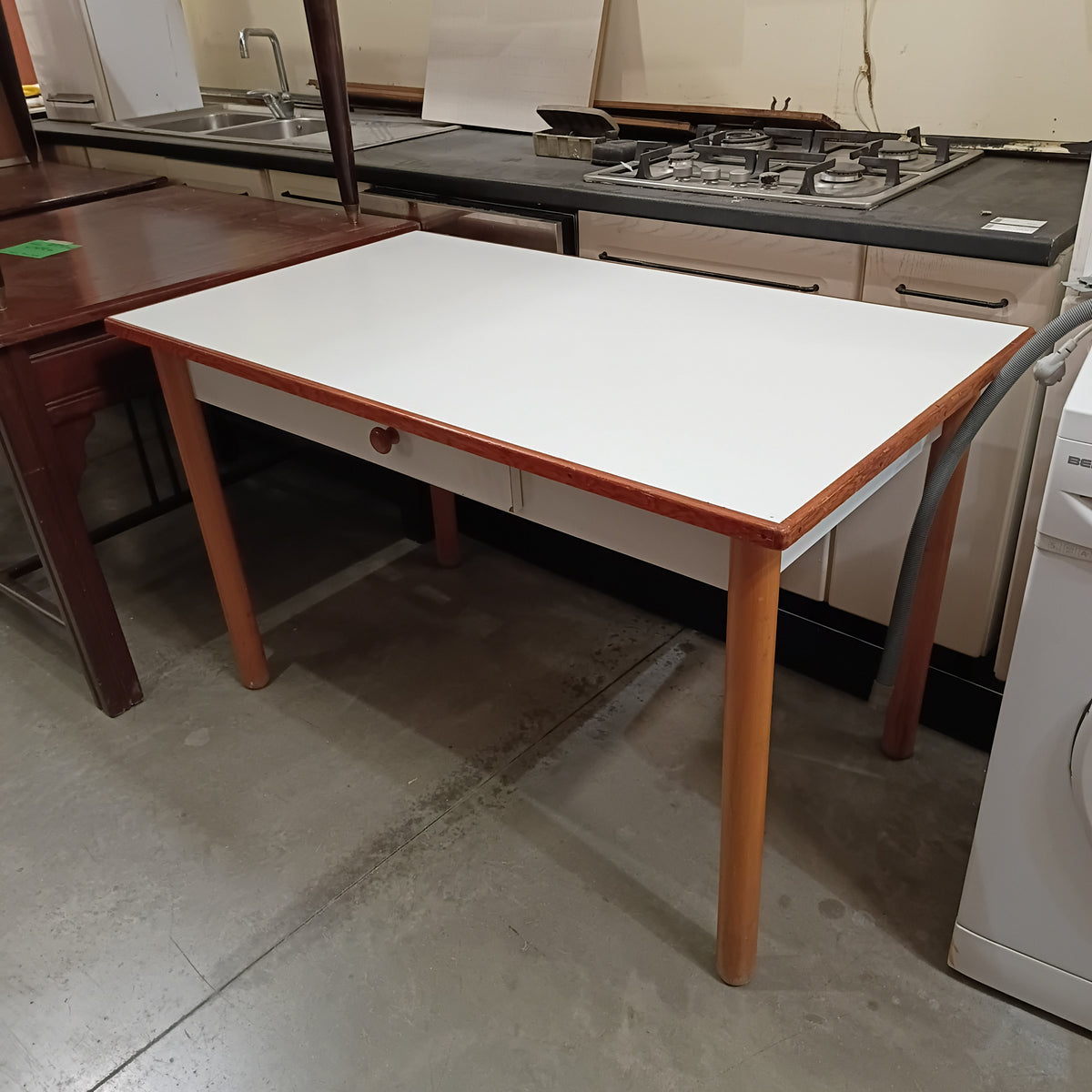 Tavolo Da Cucina Legno Piano In Formica Bianca 1/c Cm127x72x77h
