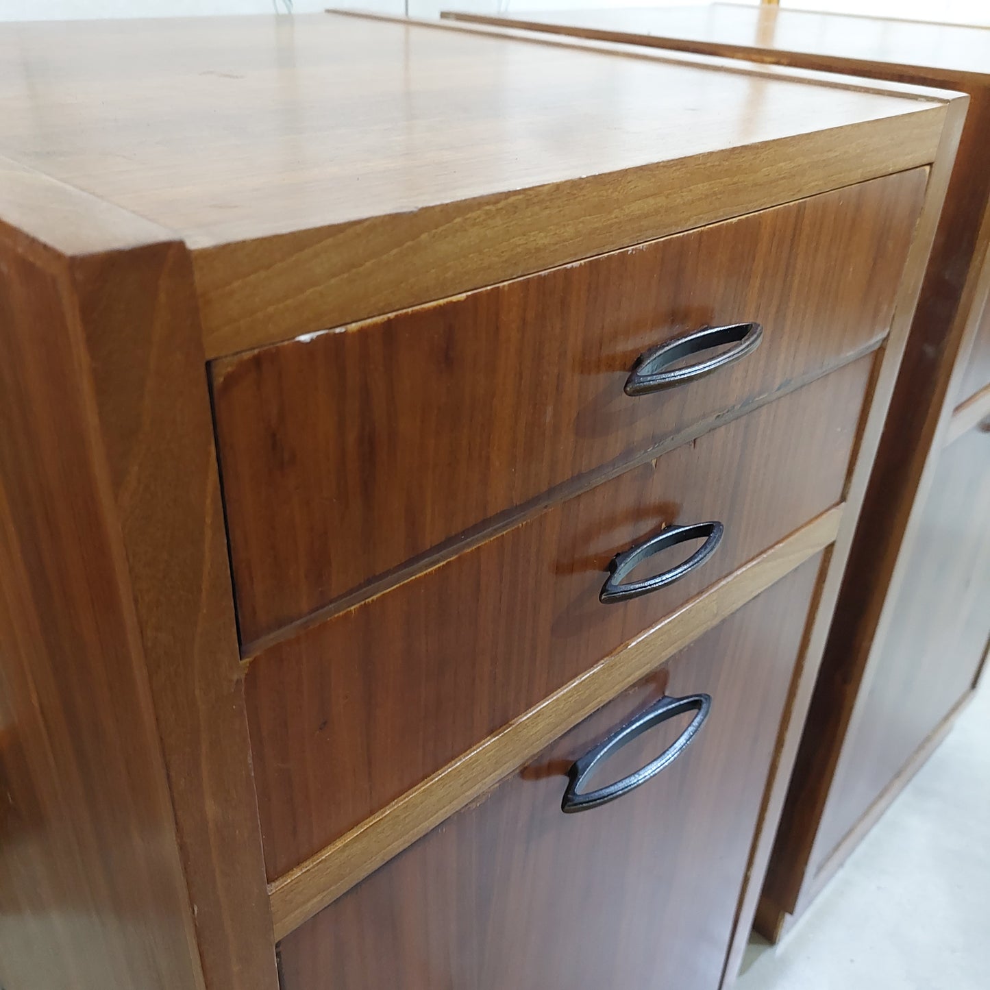 Coppia Comodini Legno Anni 50 - 2/c 1/r - Cm39x43x69h